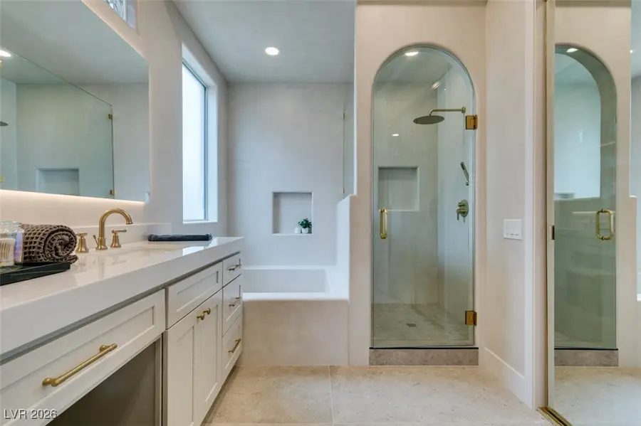 2104 Hot Oak Ridge Street, Las Vegas, NV 89134 - Image #3