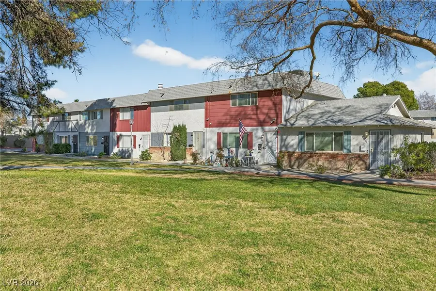 611 Greenbriar Townhouse Way, Las Vegas, NV 89121 - Image #2