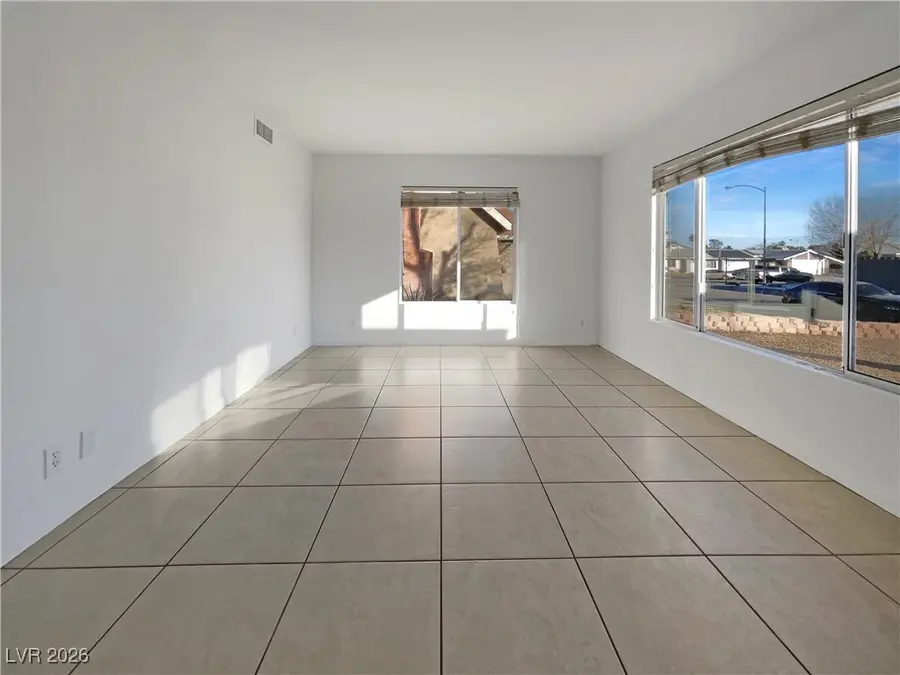 7048 Hillcroft Way, Las Vegas, NV 89147 - Image #3