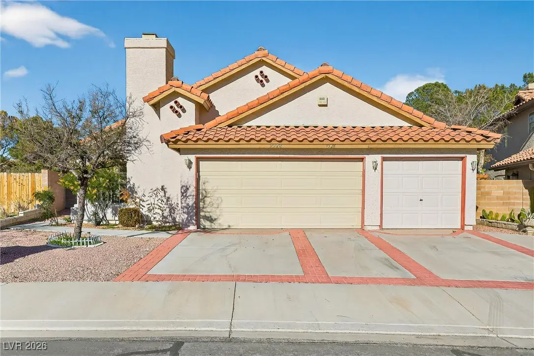 9528 Shallow Brook Circle, Las Vegas, NV 89117 - Image #1