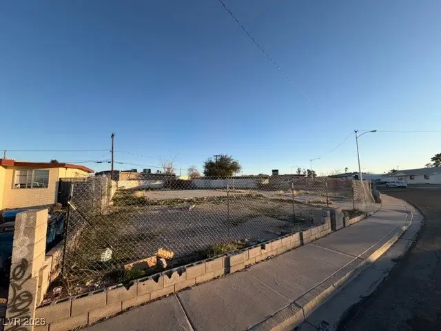 4588 Sacks Drive, Las Vegas, NV 89122 - Image #3