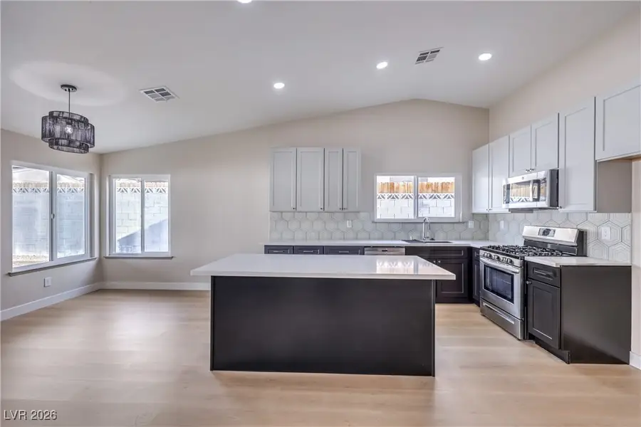 6350 Enchanting Court, Las Vegas, NV 89156 - Image #2