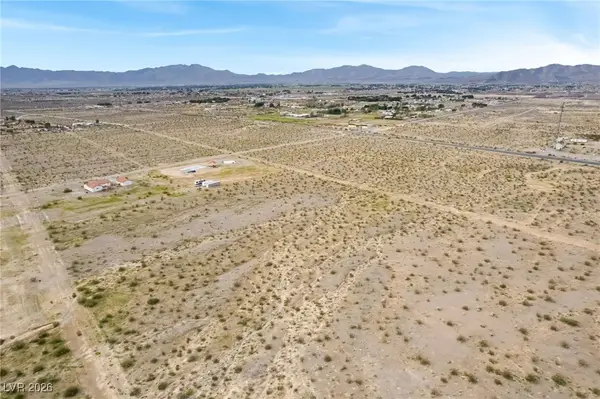 2911 N Morales Lane, Pahrump, NV 89060