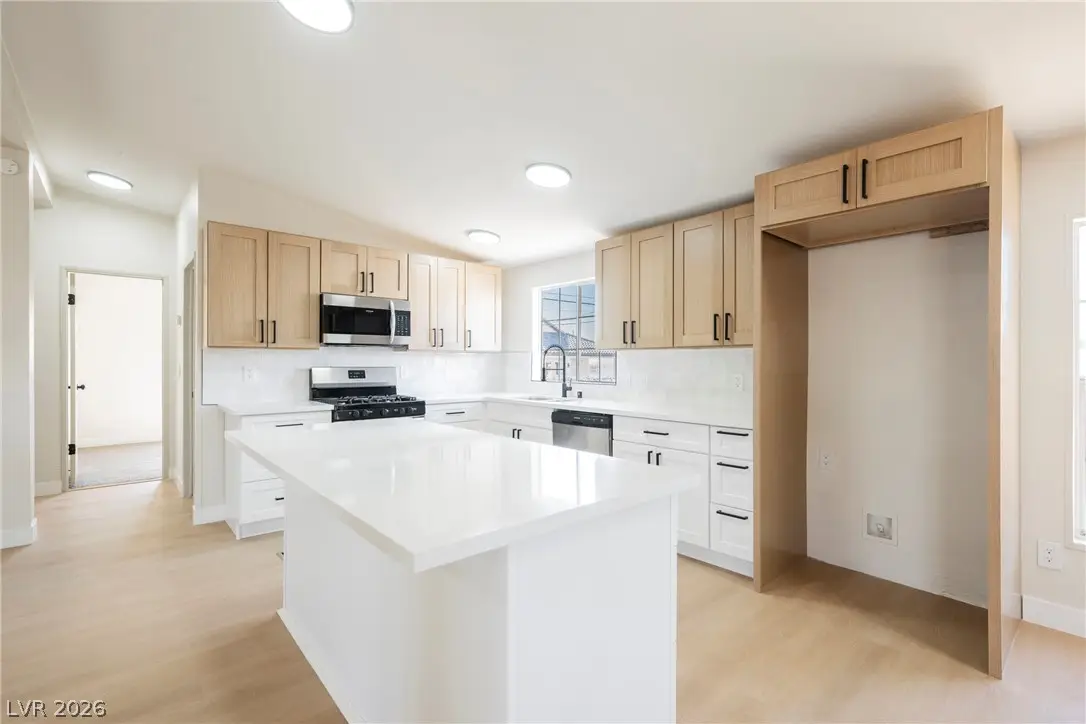 6137 Yellowstone Avenue, Las Vegas, NV 89156 - Image #1
