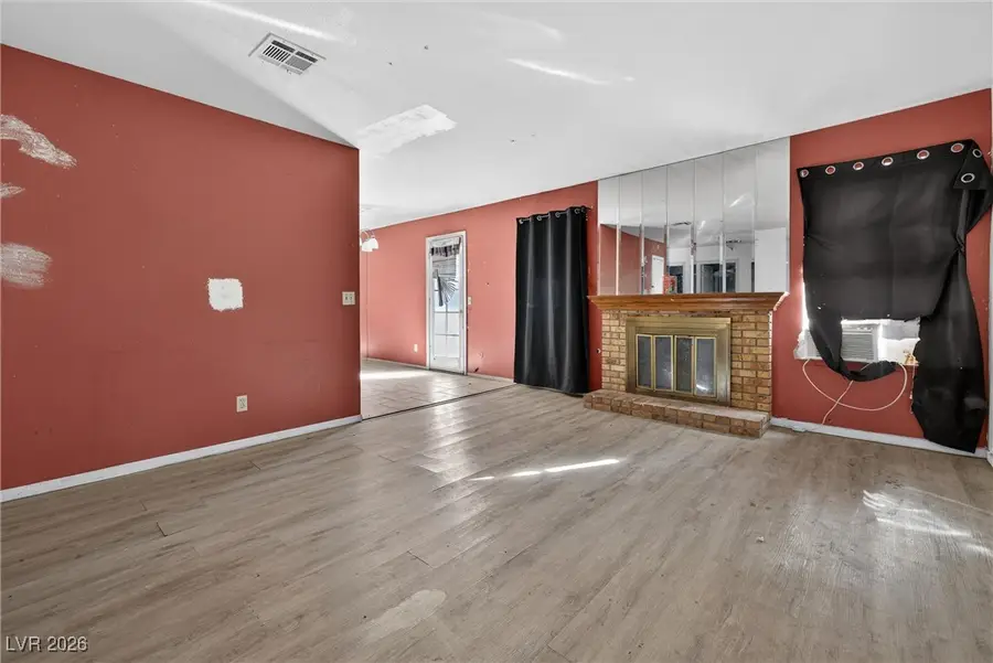 5576 W Rochelle Avenue #C, Las Vegas, NV 89103 - Image #3