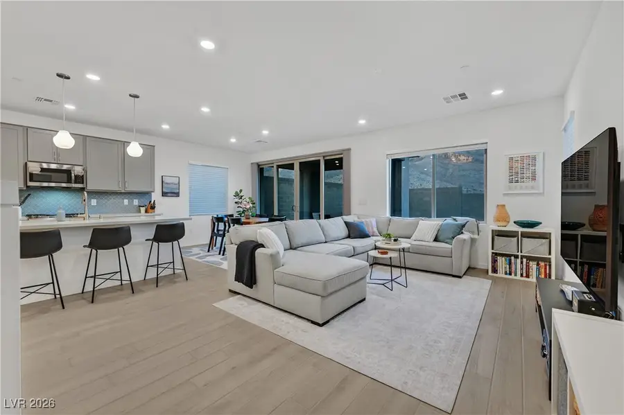 11636 Desert Hollow Avenue, Las Vegas, NV 89138 - Image #3