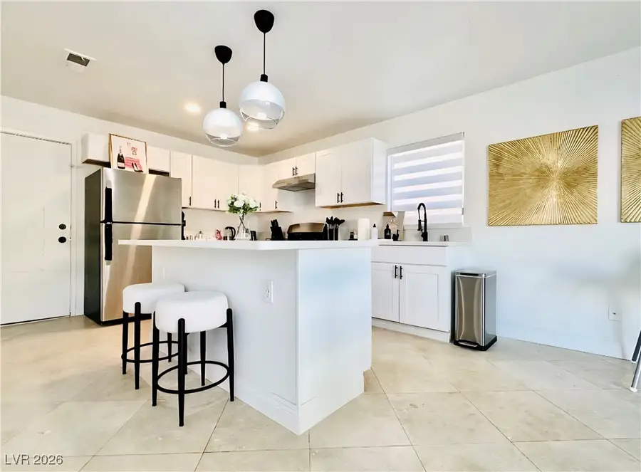 5984 Emerald Canyon Drive, Las Vegas, NV 89142 - Image #3