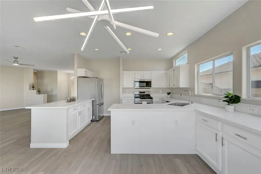 612 Coolidge Avenue, Henderson, NV 89015 - Image #2