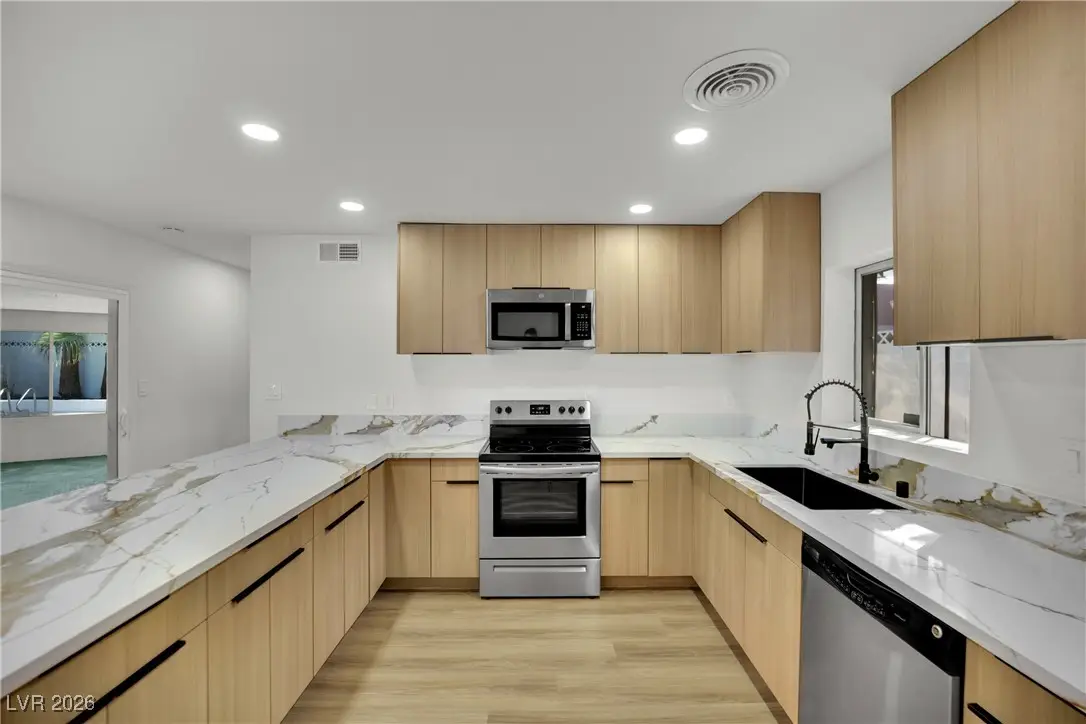 2325 Sombrero Drive, Las Vegas, NV 89169 - Image #1