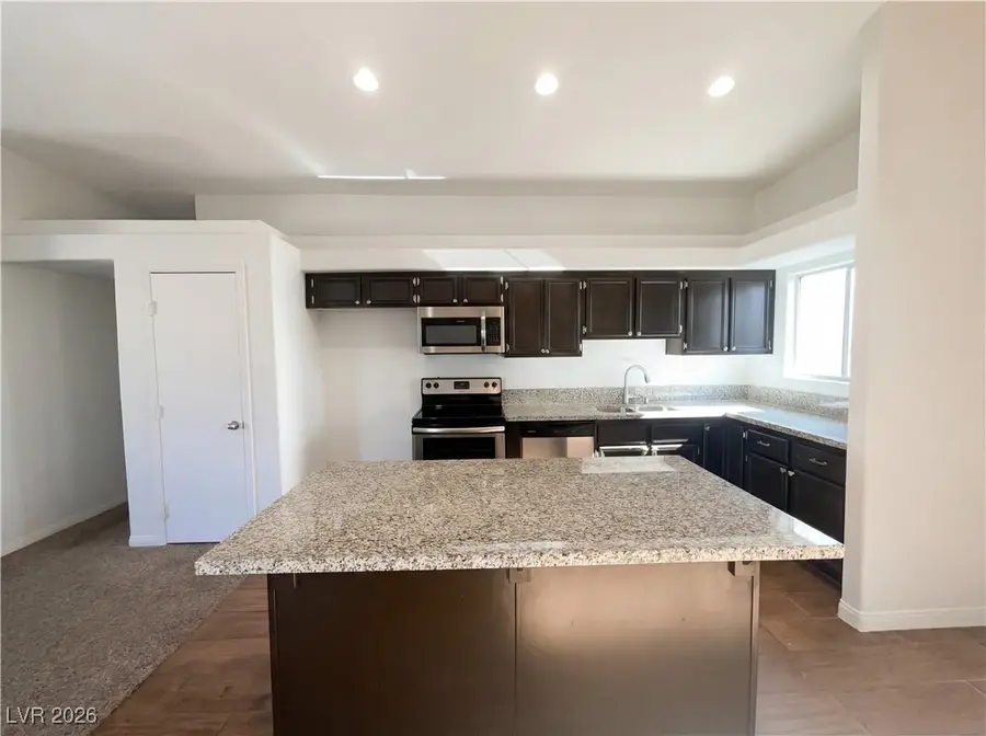 3724 Glacier Grove Drive, North Las Vegas, NV 89032 - Image #2