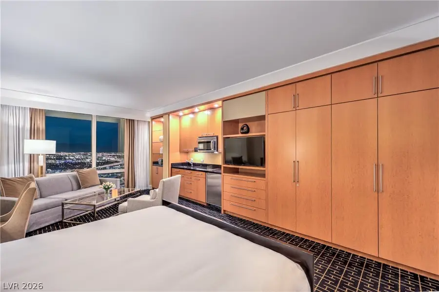 2000 Fashion Show Drive #5617, Las Vegas, NV 89109 - #2