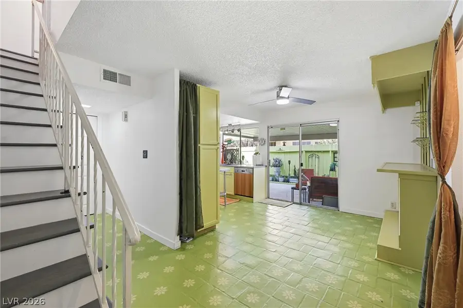 1400 Hialeah Drive #B, Las Vegas, NV 89119 - #2