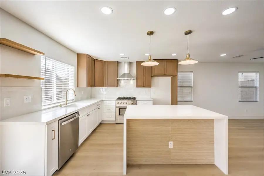 9887 Pioneer Avenue, Las Vegas, NV 89117 - #3