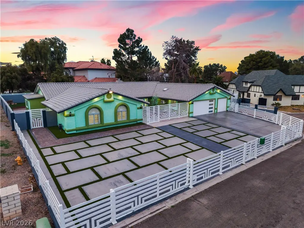 3160 E Viking Road, Las Vegas, NV 89121 - #1