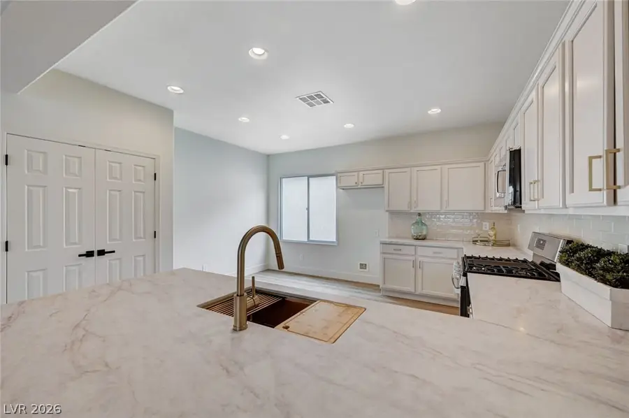 8916 El Diablo Street, Las Vegas, NV 89131 - #2