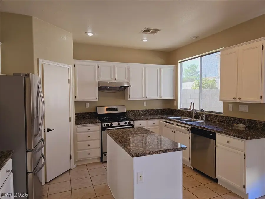 9862 Shadow Grove Avenue, Las Vegas, NV 89148 - #3