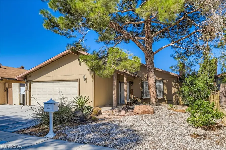 4723 Desert Vista Road, Las Vegas, NV 89121 - #3