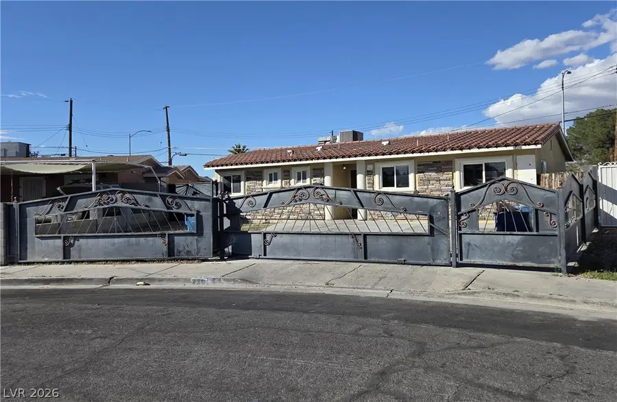 2201 Constantine Avenue, Las Vegas, NV 89101 - #3