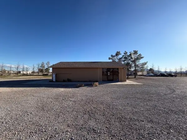 621 W Mesquite Avenue, Pahrump, NV 89060