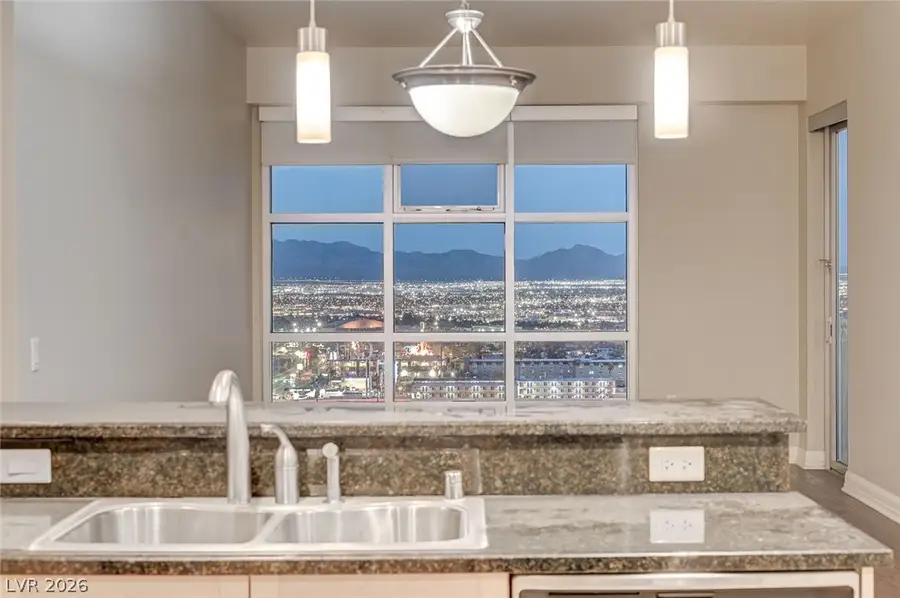 150 Las Vegas Boulevard #1716, Las Vegas, NV 89101 - #2
