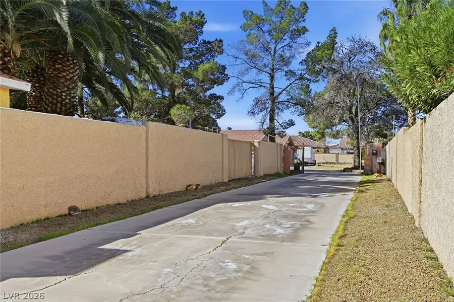 3933 S Pearl Street, Las Vegas, NV 89121 - #2