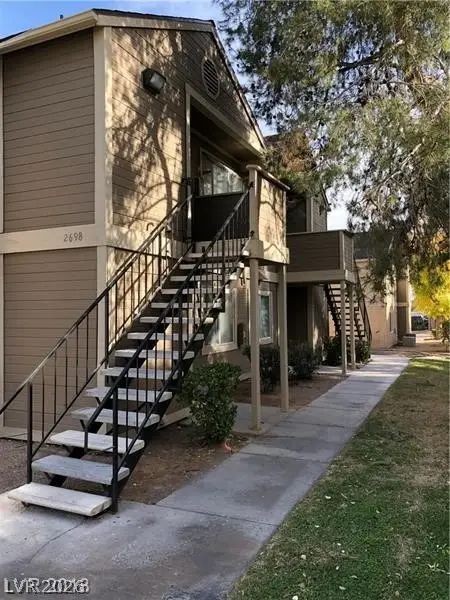 2698 Alicialynn Way, Las Vegas, NV 89121 - #2