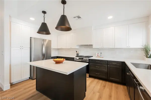 3832 Valley Drive, North Las Vegas, NV 89032