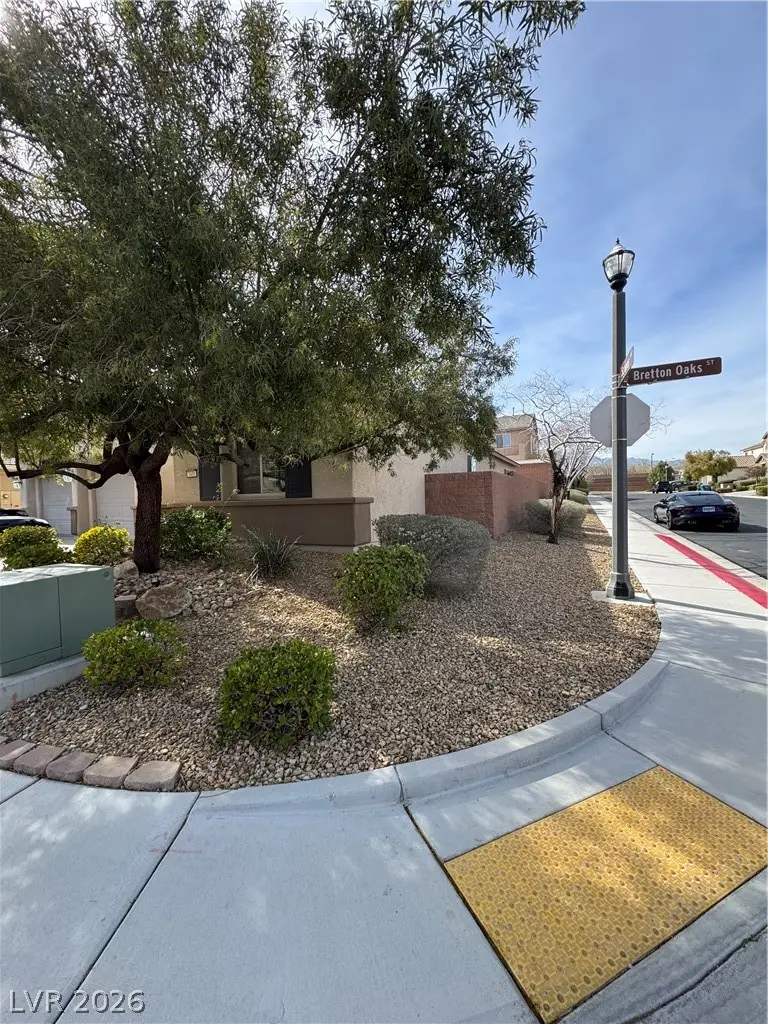 7431 Bretton Oaks Street, Las Vegas, NV 89166 - #2