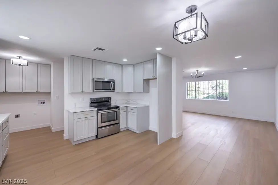 566 Greenbriar Townhouse Way, Las Vegas, NV 89121 - #1