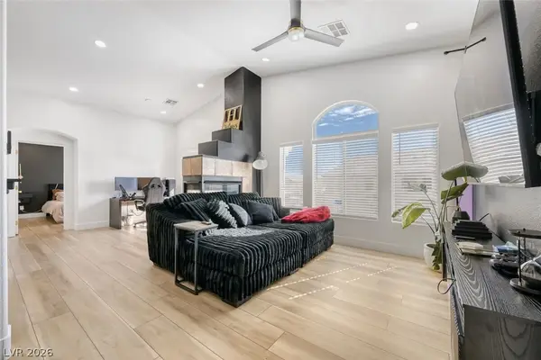 6752 Lookout Lodge Lane #1, North Las Vegas, NV 89084