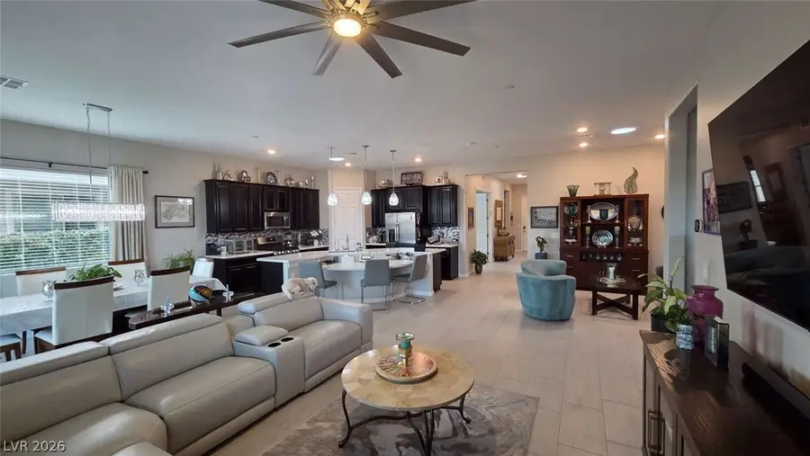 652 Longfeather Street, Henderson, NV 89011 - #2