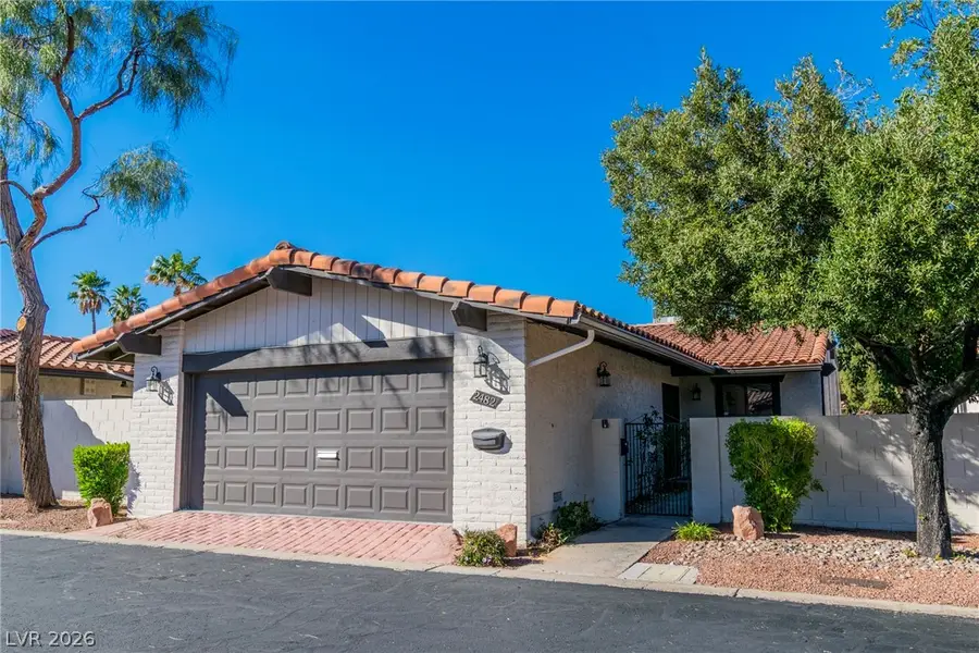 2482 Swan Lane, Las Vegas, NV 89121 - #2