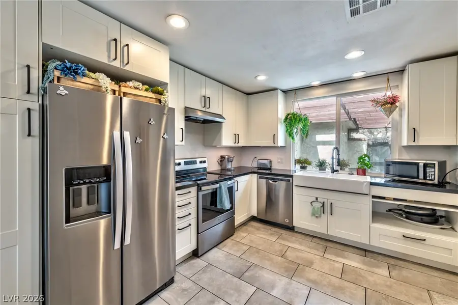 2461 El Paseo Circle, Las Vegas, NV 89121 - #2
