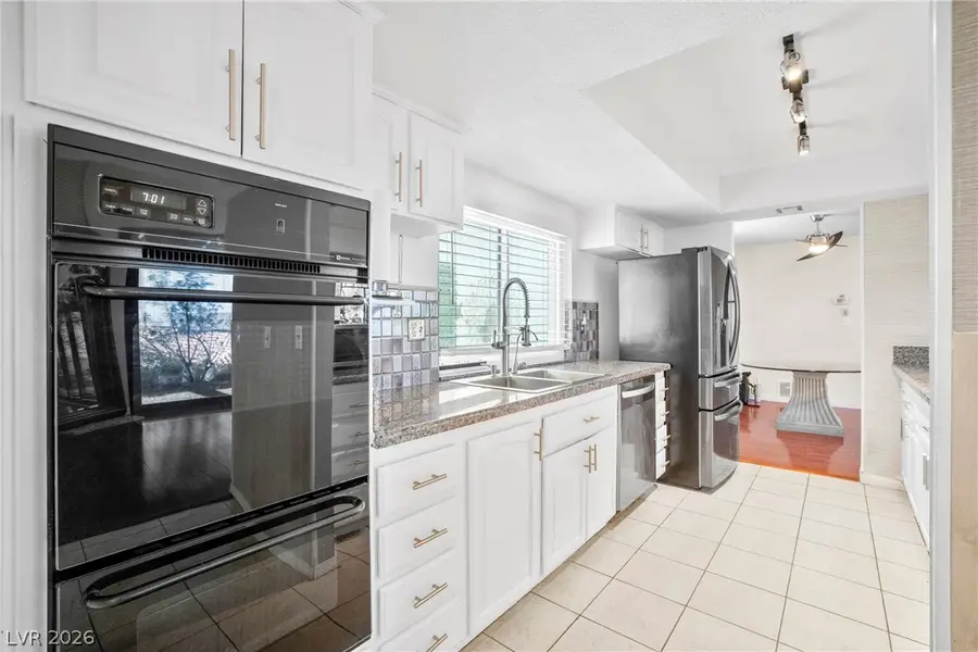 6744 Mountridge Drive, Las Vegas, NV 89110 - #3