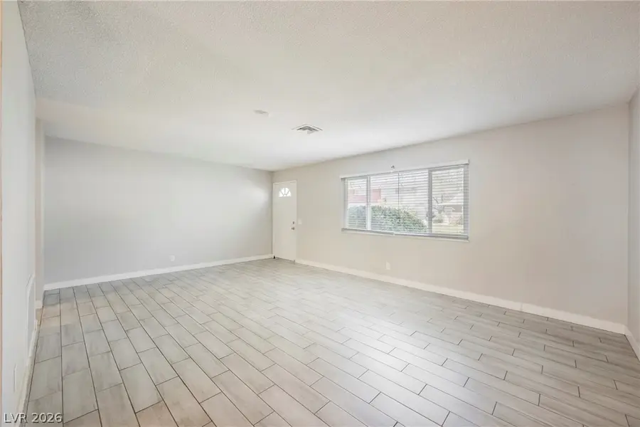 135 Greenbriar Townhouse Way, Las Vegas, NV 89121 - #3