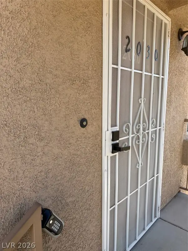 2110 Los Feliz Street #2030, Las Vegas, NV 89156