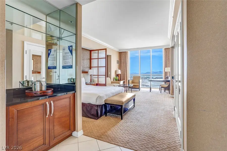 135 E Harmon Avenue #3704, Las Vegas, NV 89109 - #3