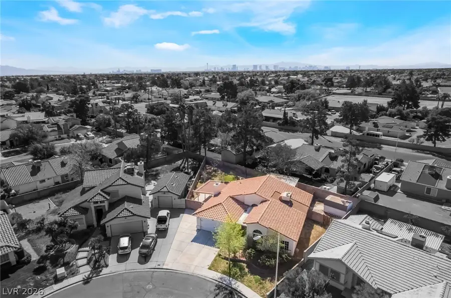 6229 Blossomwood Avenue, Las Vegas, NV 89108 - #2