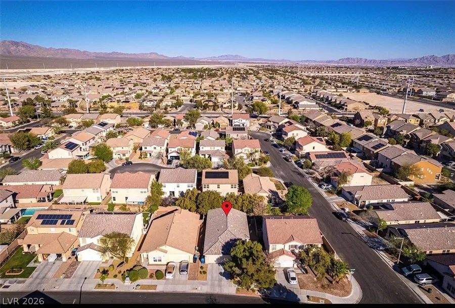 8104 Roundup Ridge Street, Las Vegas, NV 89131 - #2