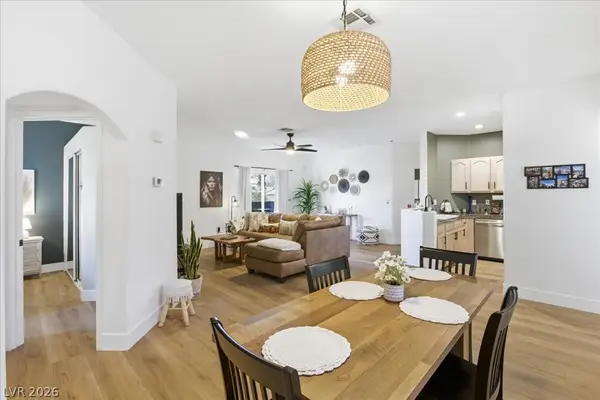 1700 Hills Of Red Drive #204, Las Vegas, NV 89128