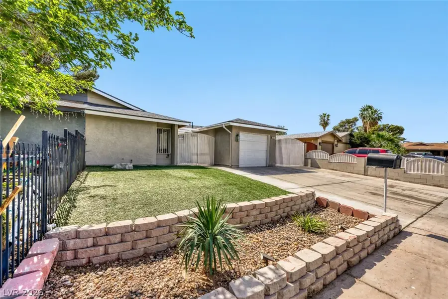 4817 Chantilly Avenue, Las Vegas, NV 89110 - #2