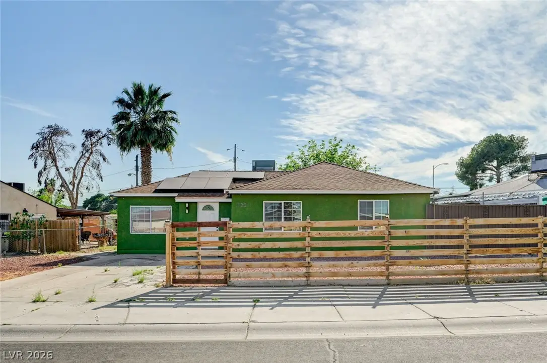 1720 E Carson Avenue, Las Vegas, NV 89101 - #1