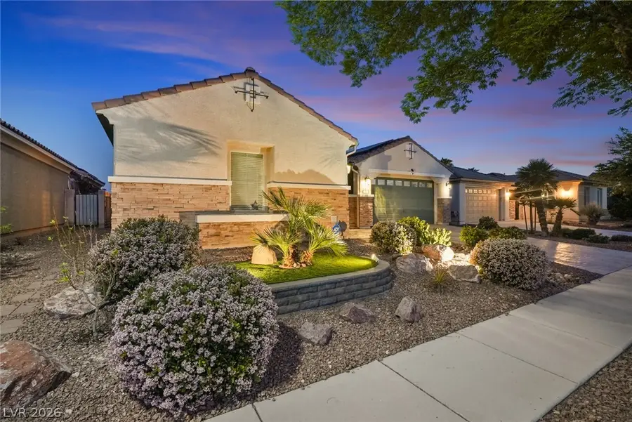 8300 Imperial Lakes Street, Las Vegas, NV 89131 - #3