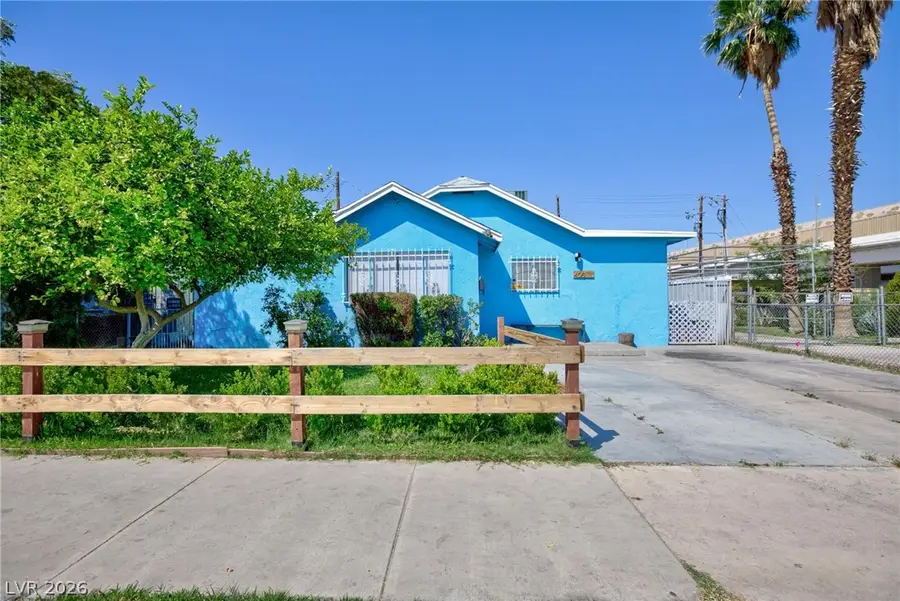 405 N 8th Street, Las Vegas, NV 89101 - #3