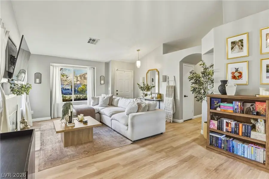 8913 Dolente Avenue, Las Vegas, NV 89129 - #2