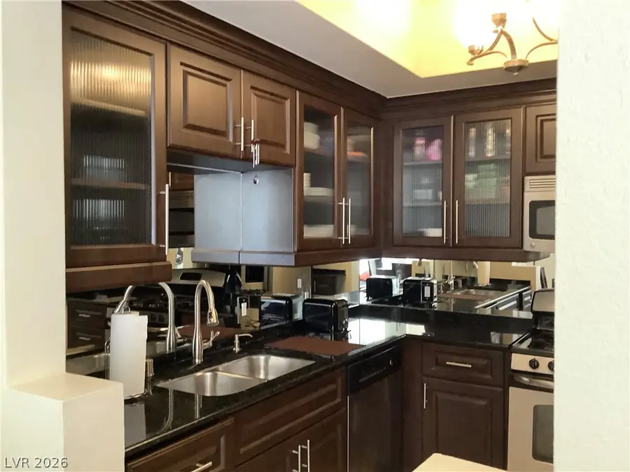 260 E Flamingo Road #108, Las Vegas, NV 89169 - #3