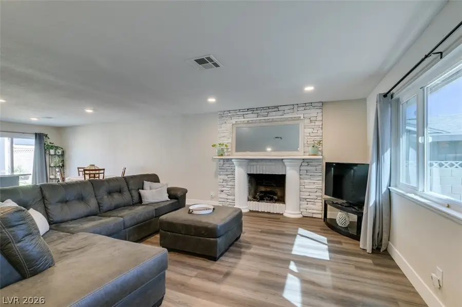 637 Valley View Circle, Henderson, NV 89002 - #2