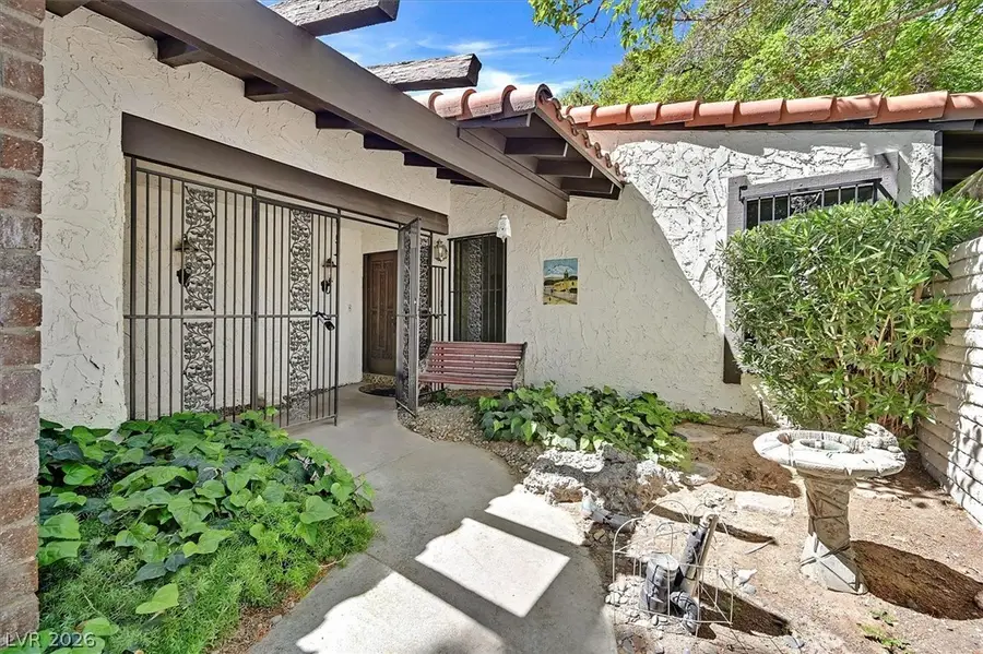 2200 Plaza Del Robles, Las Vegas, NV 89102 - #3