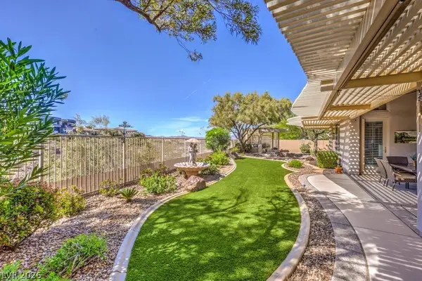 17 Chenal Pass, Henderson, NV 89052