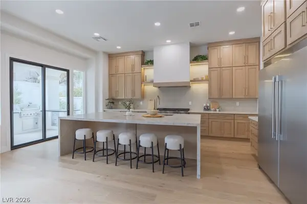 305 Prince Charming Court, Las Vegas, NV 89145